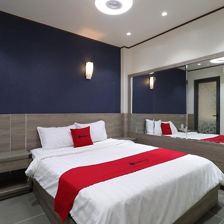 Reddoorz Plus & Cloud 9 Quang Trung Hotel Ho Şi Min Exterior foto